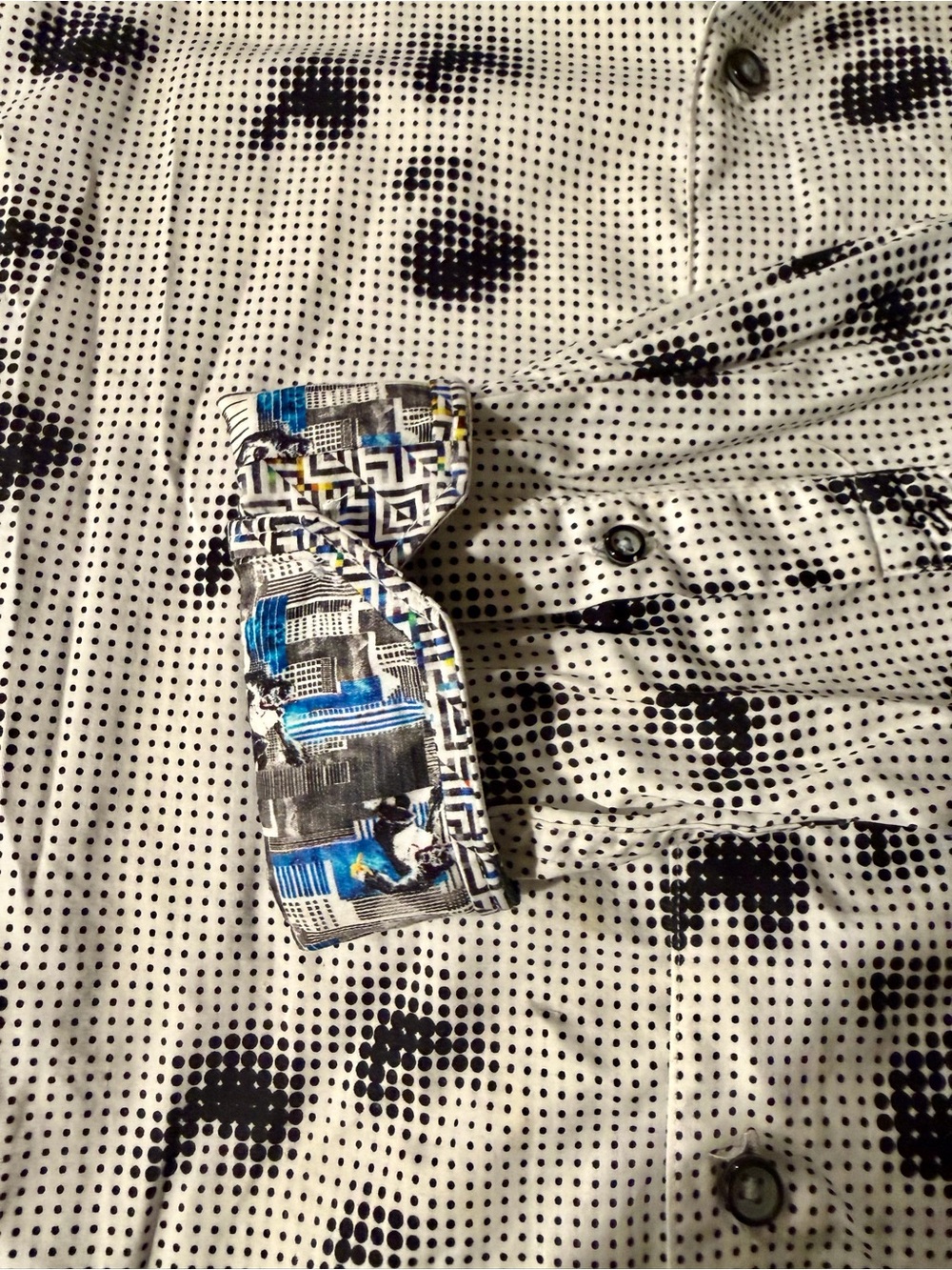 Robert Graham White Button-Down Shirt with Black Abstract Spots - Picture 3 of 4